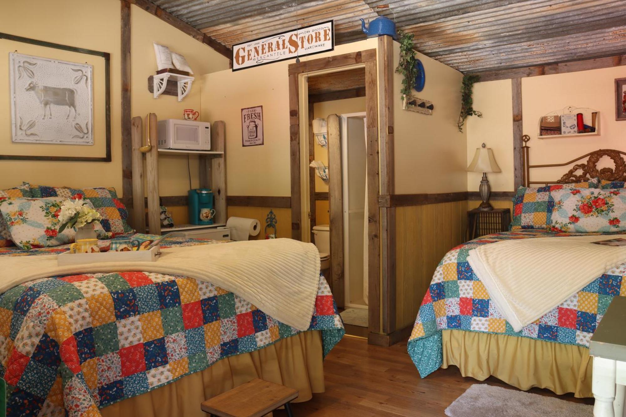Acorn Hideaways Canton Charming Pioneer Suite 1890'S General Store ภายนอก รูปภาพ